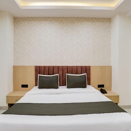 Townhouse Magnolia Corporate Stays คูร์เคาน์ ภายนอก รูปภาพ