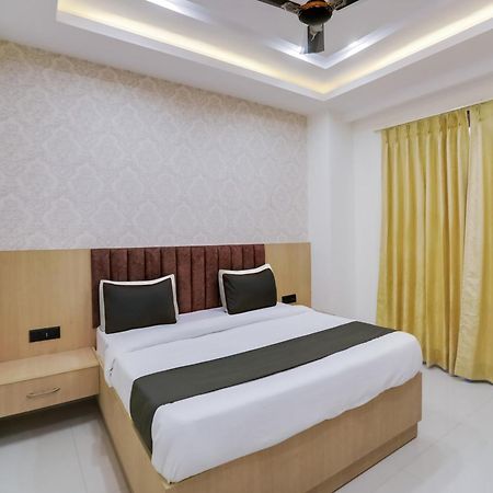 Townhouse Magnolia Corporate Stays คูร์เคาน์ ภายนอก รูปภาพ